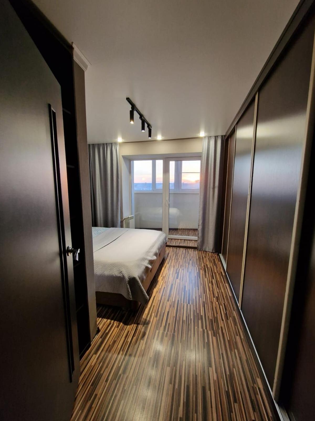 Apartment On Republic Square Ustʼ-Kamenogorsk المظهر الخارجي الصورة