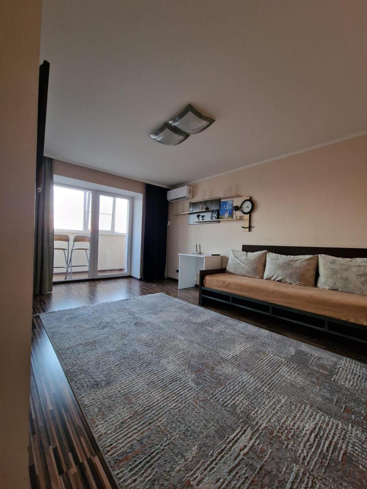 Apartment On Republic Square Ustʼ-Kamenogorsk المظهر الخارجي الصورة
