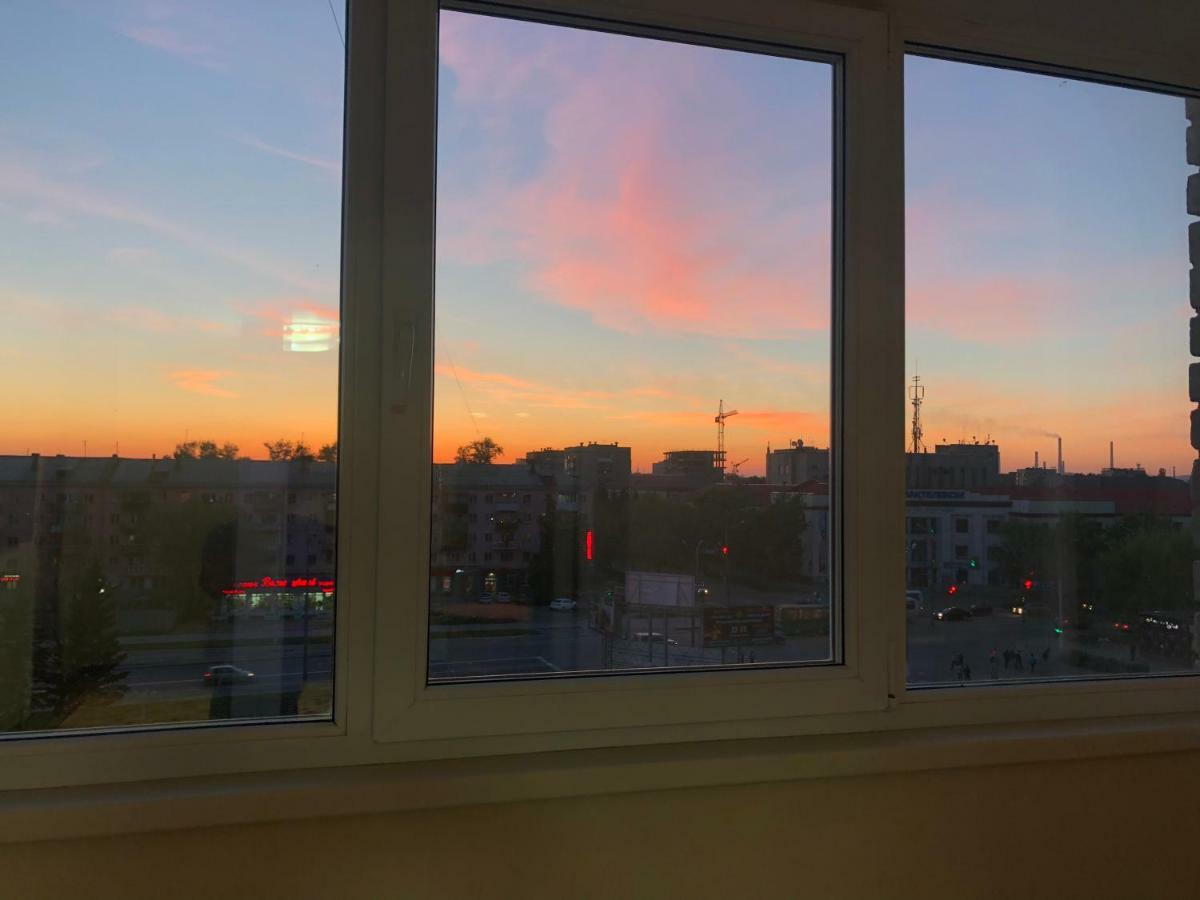 Apartment On Republic Square Ustʼ-Kamenogorsk المظهر الخارجي الصورة