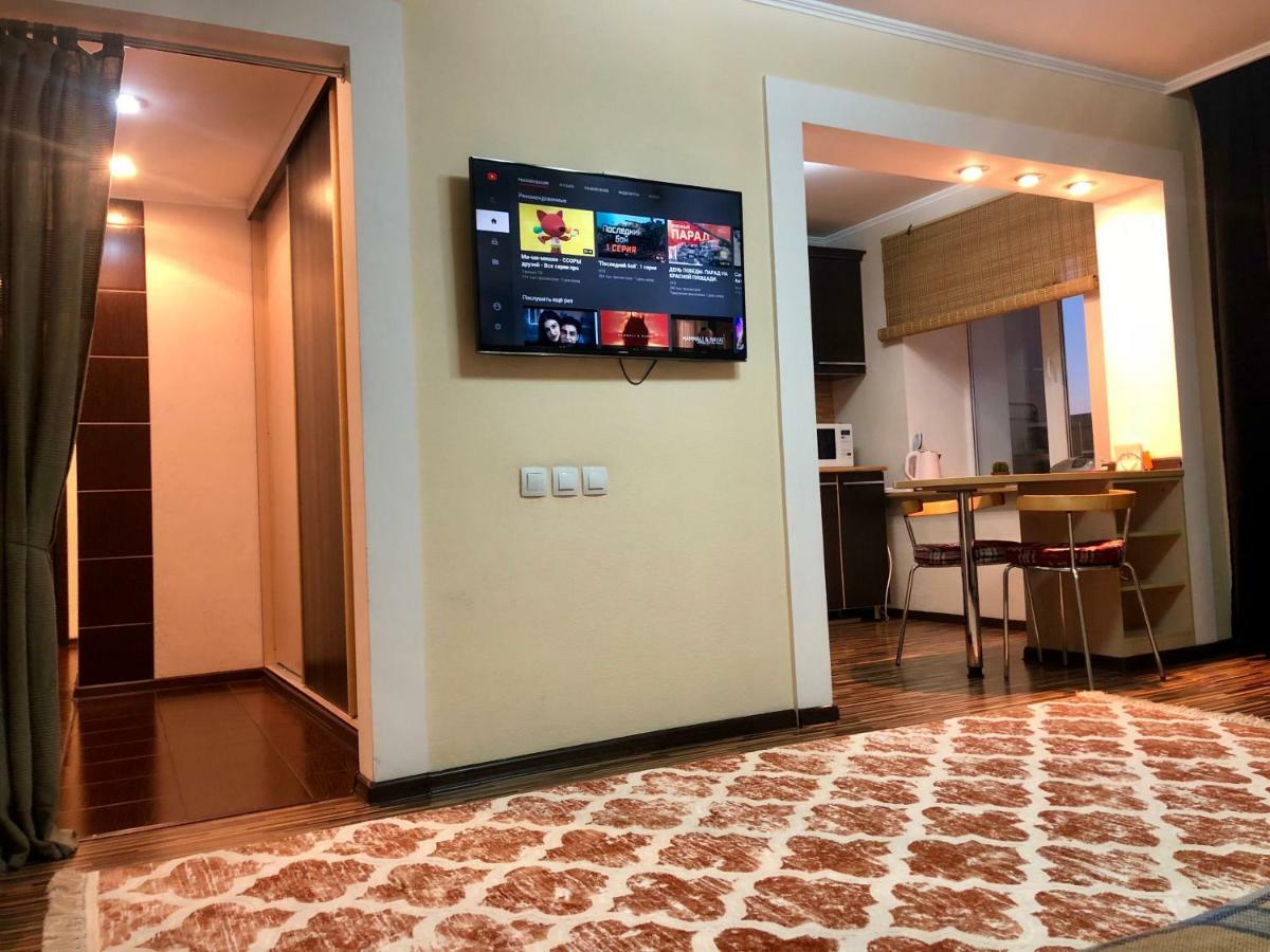 Apartment On Republic Square Ustʼ-Kamenogorsk المظهر الخارجي الصورة